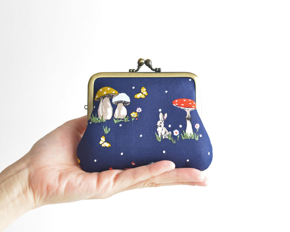 Frame purse(MS) ”Mushrooms and Rabbits" Navy [019] 第1張的照片