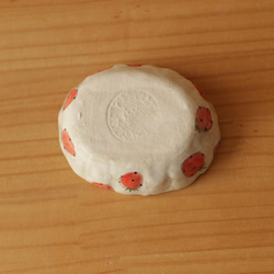 橢圓形碗磨碎的草莓（小）。 第2張的照片