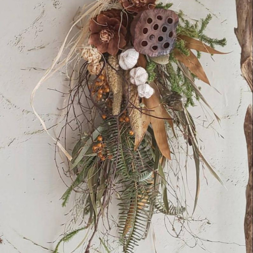 ミニニンニク&ハスノミ ドライフラワースワッグ スワッグ fu.wa.ran