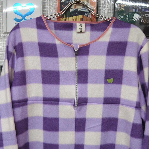 抓絨格紋半拉鍊套頭衫：紫色 第4張的照片