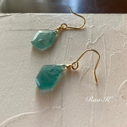 ✨rough stones✨グランディディエライトのピアス/イヤリング ピアス