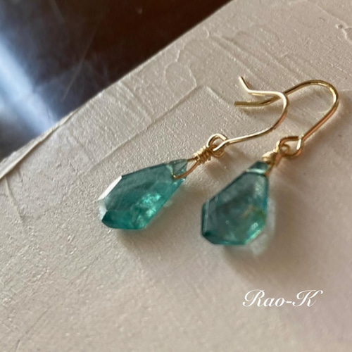 ✨rough stones✨グランディディエライトのピアス/イヤリング ✨rough stones✨グランディディエライトのピアス/イヤリング