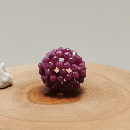 フラーレン 3.3mm 天然ルビー 神聖幾何学の立体 C60 バックミンスター