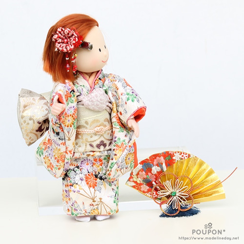 マドレーヌちゃんドール着物☆正絹縮緬貝桶小花尽くし晴れ着＋鳥の子色