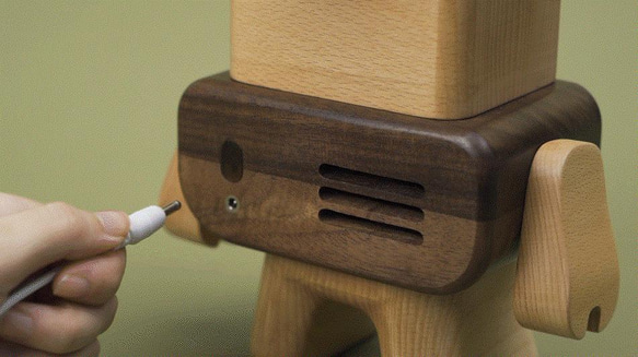 アロマディフューザー 「THE ROBOT」 木製 充電式コードレス アロマポット TOSMU 10枚目の画像