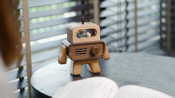 アロマディフューザー 「THE ROBOT」 木製 充電式コードレス アロマポット TOSMU 5枚目の画像