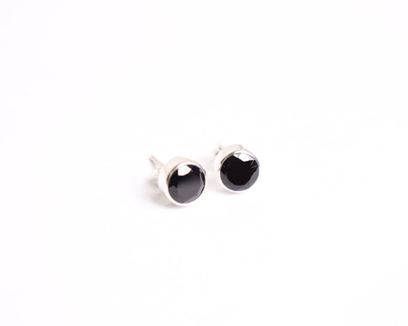 [再次上架] 墨黑色黑色尖晶石單耳環銀925美麗光彩 第1張的照片