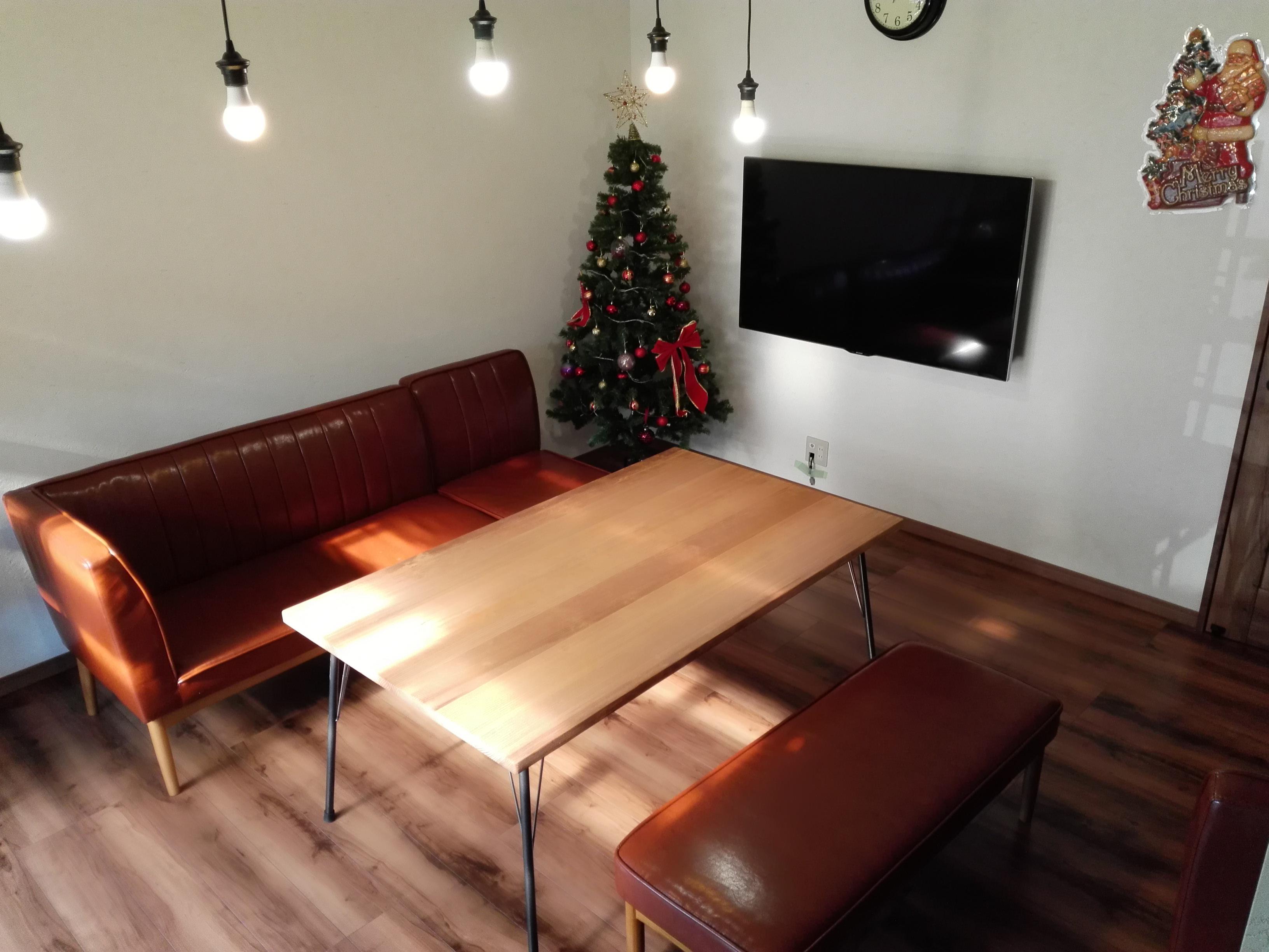 鉄脚テーブル ８０x１３０x高さ６０ｃｍ　カフェ風 　無垢 　アイアンテーブル 鉄脚 無垢ダイニングテーブル　男前