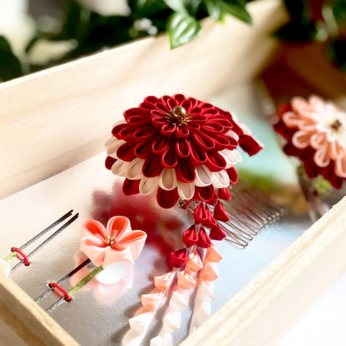 七五三髪飾り つまみ細工 3歳 7歳 パステルカラー 赤色×白色 5-N 上質な髪飾りで豊かなハレの日を～ 七五三髪飾り7歳様向け（紅白
