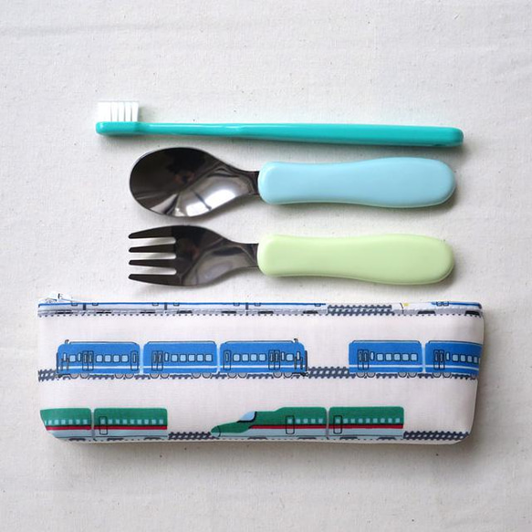 箸袋　歯ブラシ入れ　カトラリーケース　星 内側もビニール 新幹線と電車柄カトラリーケース／箸袋／歯ブラシ