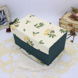 カルトナージュ♪ マグネット蓋つきマルチ収納ボックス （アザミと野花