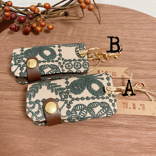 ミナペルホネン じゃらじゃらしないキーケース キーケース Petit