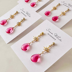 ピンクハイドロクォーツとゴールドの星の揺れるピアス／イヤリング｜雫