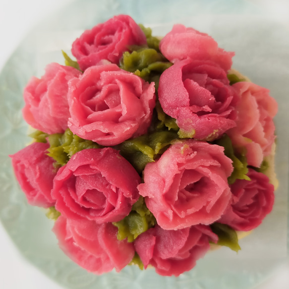 さつま芋のお花の台湾かすてらのケーキ赤 グルテンフリー 無添加　フラワーケーキ　デコレーションケーキ　誕生日　 2枚目の画像