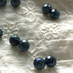 ラスト2です#257 湖水真珠　1ペア　7.4×7.5×7.5 深いエメラルド色　キラキラにカットされた　高品質淡水真珠 2枚目の画像