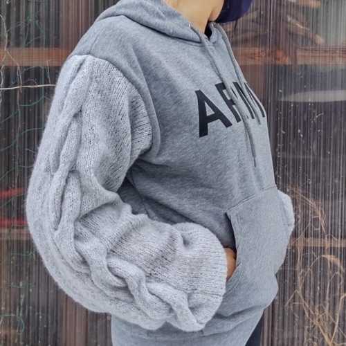 ARMYリメイクパーカー アラン模様の手編みスリーブ スウェット  