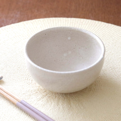 赤陶土と白マット釉の飯碗 ＊ ２ 3枚目の画像
