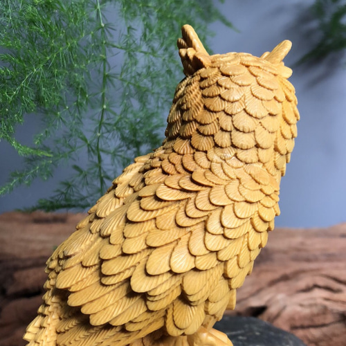 木彫りのフクロウ2羽 木製品 | mozolasika VRANA製品と置物