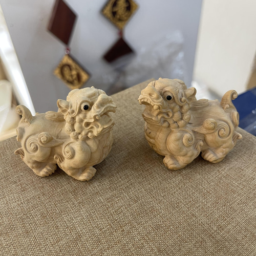 仏教置物 飾り物 古美術品 細密細工 仏像 特殊白材 中国古玩 根付 天然素材 極上 仏教美術 天然素材 置物 飾り物 古美術品 置物 細密細工 中国古