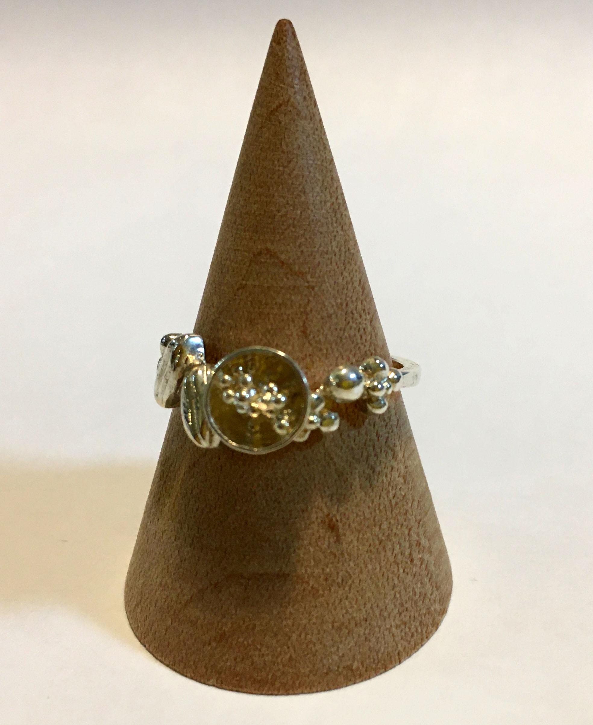 花と実のリング