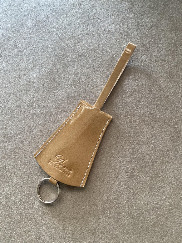 Italian leatherシェブロンエナメルleatherベル型 keyチャーム 3枚目の画像