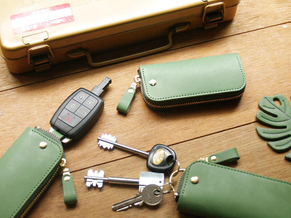 Leather Key Case ( Custom Name ) - Grass Green 2枚目の画像