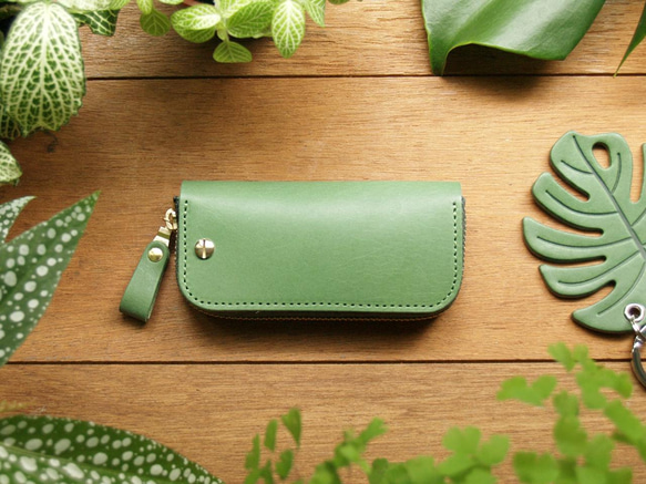 Leather Key Case ( Custom Name ) - Grass Green 1枚目の画像