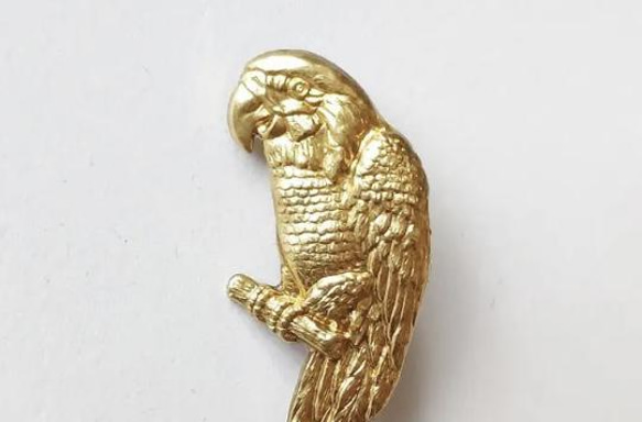 【アメリカ製　インコ　オウム　鳥　　真鍮素材　　ピンブローチ】 2枚目の画像