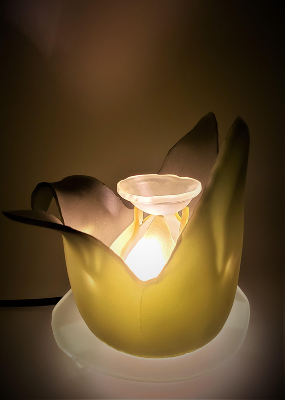 ガラスの灯り　アロマランプ　オリーブ 2枚目の画像