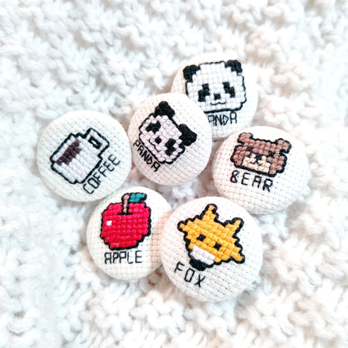 きつね【くるみボタン】キツネ 狐 動物園 FOX 動物 北海道 刺繍 クロス