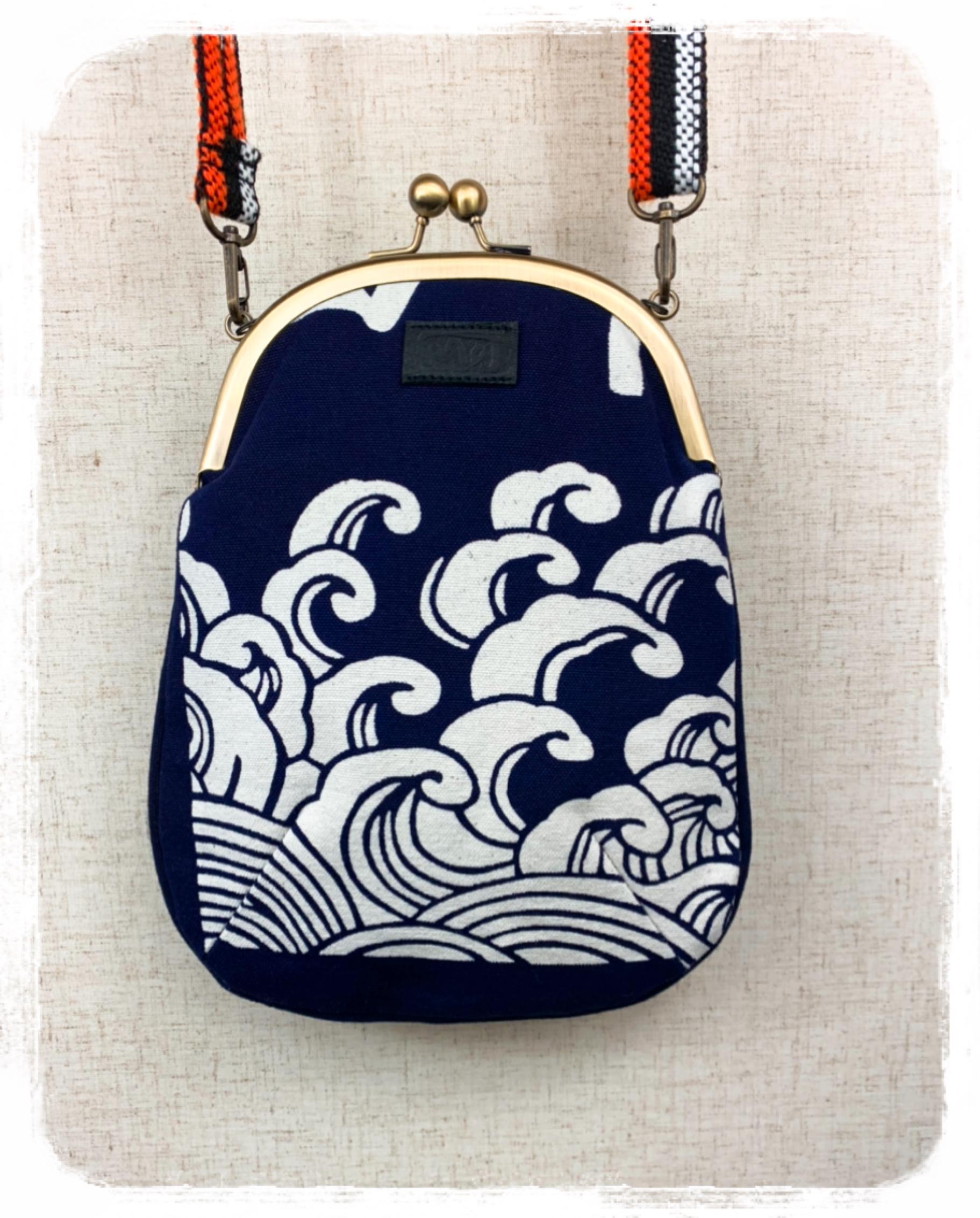 43.受注制作/送料無料　酒蔵帆前掛けで作った男前がま口バッグ「波紋」