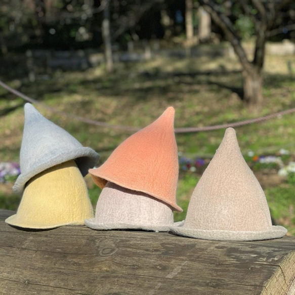5年かぶれる帽子 べんがら染フェルトのとんがり帽子 -長くかぶれる帽子