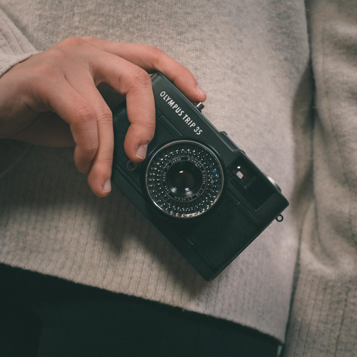 OLYMPUS オリンパス TRIP35 ブラック 楽天市場】【整備済】【保証付 】 オリンパス OLYMPUS TRIP 35