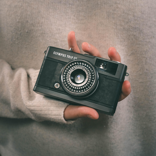 美品OLYMPUS TRIP35オリンパストリップ35貴重ブラック フィルムカメラ olympus OLYMPUS TRIP 35 ブラック【中古