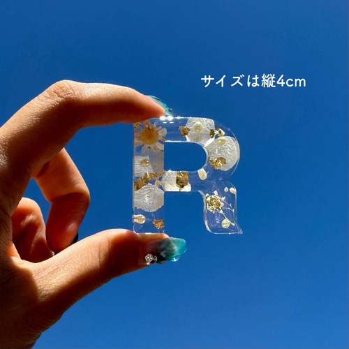 イニシャルオブジェ〜M〜 木製 イニシャルオブジェ Y & M ❤︎ - メルカリ