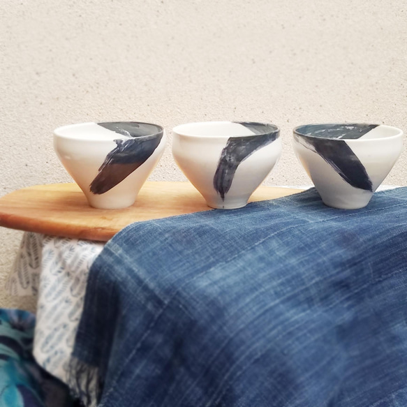 B級品特価★椀「ひと筆」美濃磁器　古代呉須【濃】+白マット　おうちごはん 煮物 丼物 セットでお得に！ 1枚目の画像