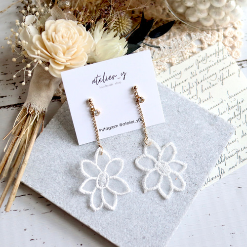 wedding】フラワーレースのゆらゆらピアス/イヤリング ピアス 