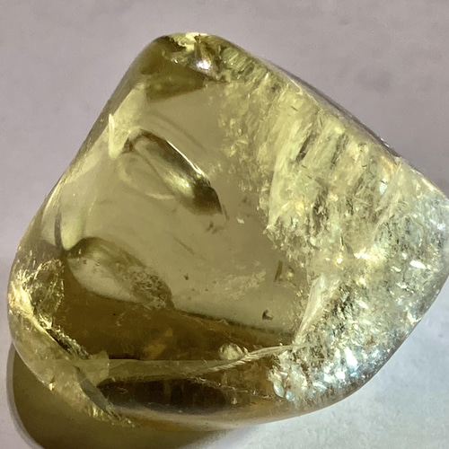 変革の石✨ 虹　オウロヴェルデクォーツ メタモルフォーゼス　セルフヒールド　原石 変革の石✨ 虹 オウロヴェルデクォーツ メタモルフォーゼス