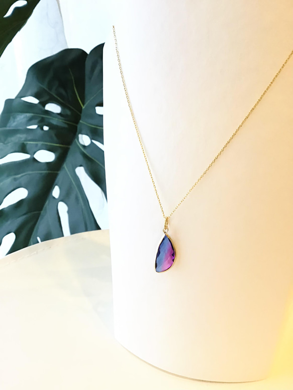 【空色】ガラスパーツのネックレス （ピンクブルー） 2枚目の画像