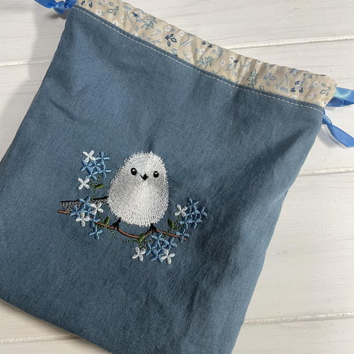 丸洗いできる シマエナガ刺繍の巾着ポーチ ハーフリネン 巾着袋 Le 