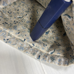 丸洗いできる　シマエナガ刺繍の巾着ポーチ　ハーフリネン 3枚目の画像