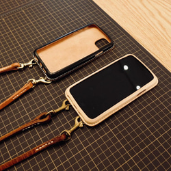 手作りの革製電話ケース、iPhone 11、iPhone12、iPhone13 .. 1枚目の画像