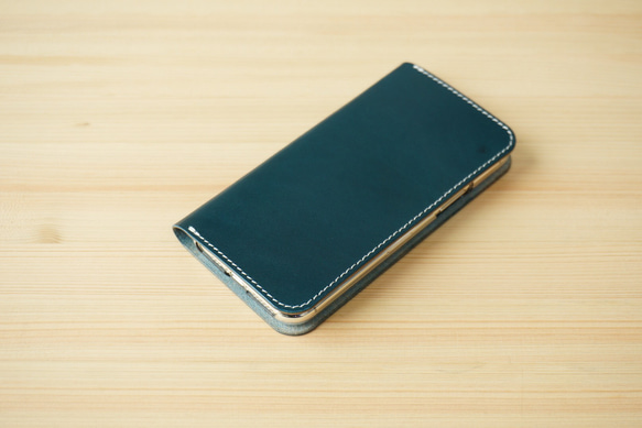 牛革 iPhone13 mini カバー  ヌメ革  レザーケース  手帳型  ネイビーカラー 2枚目の画像
