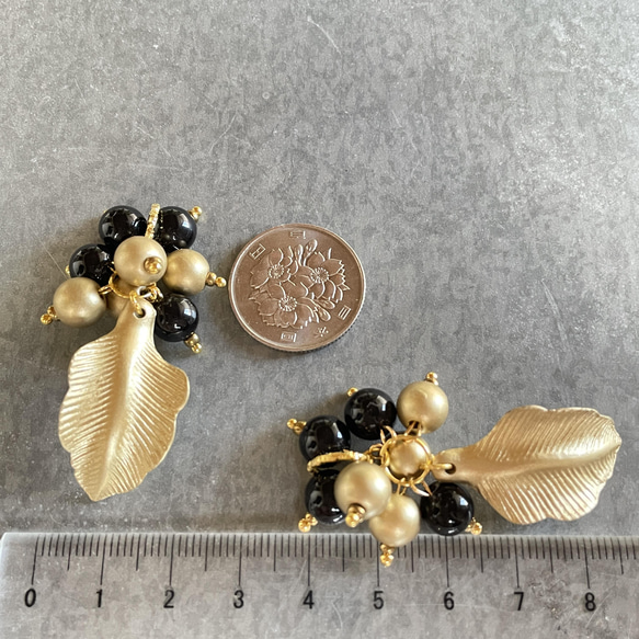 2pcs★antique taste leaf charm・black（ゴールドリーフチャーム） 6枚目の画像