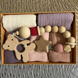 大人気◎出産祝い◎無料ラッピング＆名入り◎木製歯固めホルダ◎パステルくすみカラー 3枚目の画像