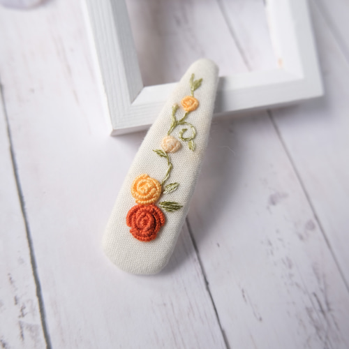 【500円引きクーポン】 薔薇刺繍と花柄のぱっちんピンSet(オレンジB) ヘアピン ししゅ ファッション雑貨