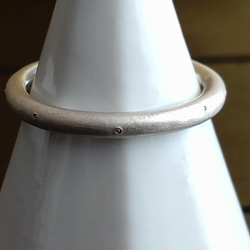 2.5mm丸線 シトシト 雨の 雨粒 梨地 シルバーリング　silver950 6枚目の画像