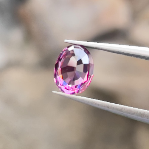 ★リビアンガラス ハートカット ルース(SA) 希少◇宝石質 リビアングラス 11x11mm ハートファセットカット
