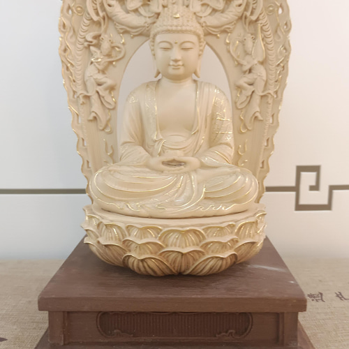 観音菩薩　木彫り　釈迦如来　仏像　置物 釈迦如来 地蔵菩薩 観音菩薩三尊 座像 細密彫刻 切り金仏像 置物