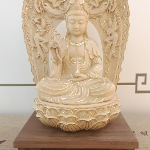 釈迦如来 地蔵菩薩 観音菩薩三尊 座像 細密彫刻 切り金仏像 置物 仏教